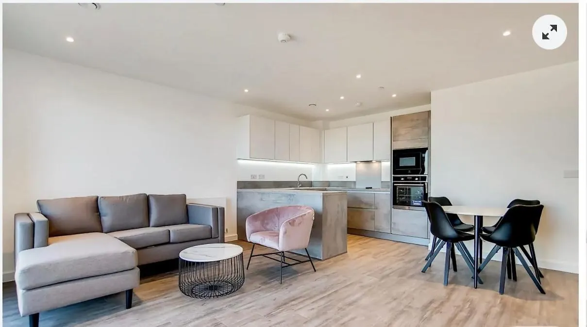 Modern Stay With Free 24Hours Gym London